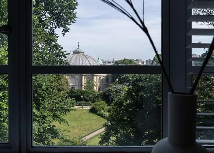 Pavilion Garden View Retreat