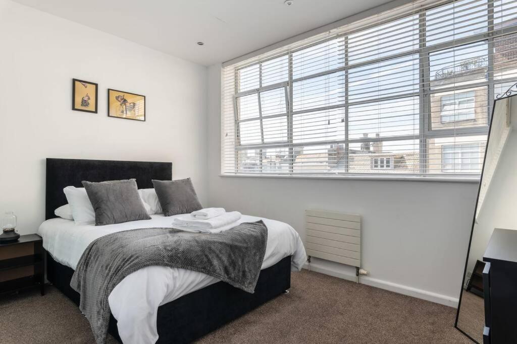 2 Bed Pavilion Apartment