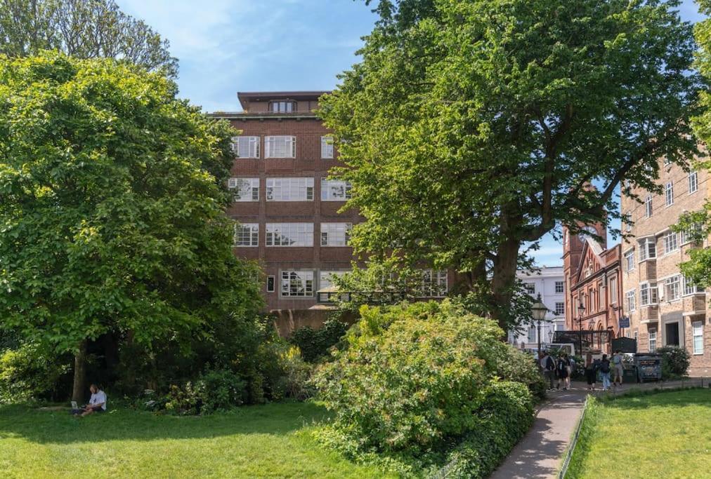 2 Bed Pavilion Apartment